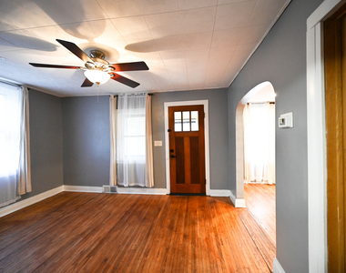219 S 7th Street - Photo Thumbnail 6