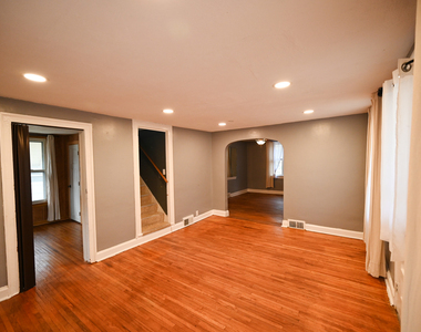 219 S 7th Street - Photo Thumbnail 10