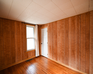 219 S 7th Street - Photo Thumbnail 14