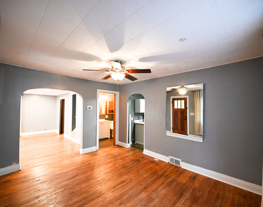 219 S 7th Street - Photo Thumbnail 8