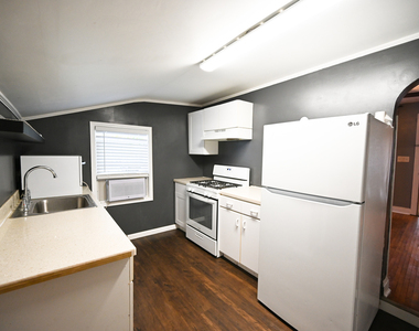 219 S 7th Street - Photo Thumbnail 15