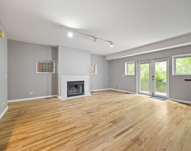 730 W Schubert Avenue - Photo Thumbnail 2