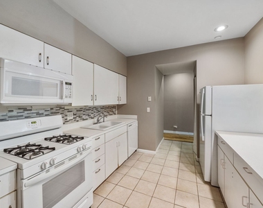 730 W Schubert Avenue - Photo Thumbnail 4