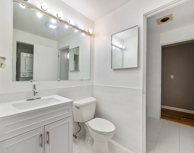 730 W Schubert Avenue - Photo Thumbnail 9
