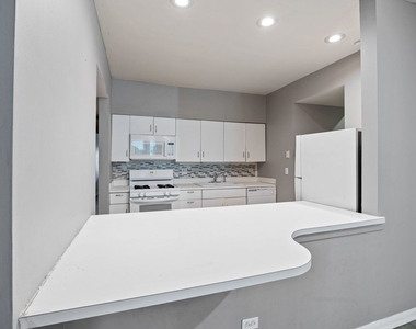 730 W Schubert Avenue - Photo Thumbnail 7