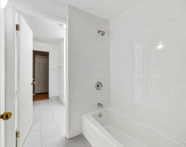730 W Schubert Avenue - Photo Thumbnail 10