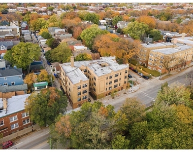 4226 N Clark Avenue - Photo Thumbnail 2