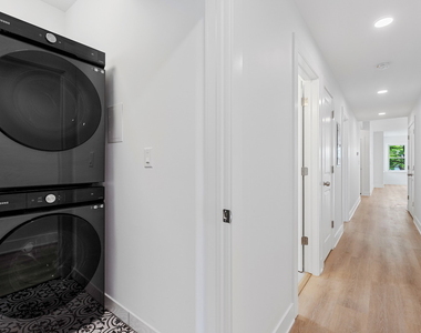 6423 N Washtenaw Avenue - Photo Thumbnail 14