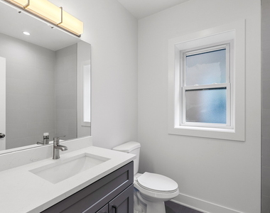 6423 N Washtenaw Avenue - Photo Thumbnail 11