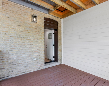 6423 N Washtenaw Avenue - Photo Thumbnail 17