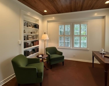 935 Stovall Boulevard Ne - Photo Thumbnail 11