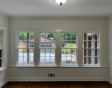 935 Stovall Boulevard Ne - Photo Thumbnail 18