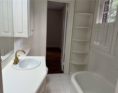 935 Stovall Boulevard Ne - Photo Thumbnail 31