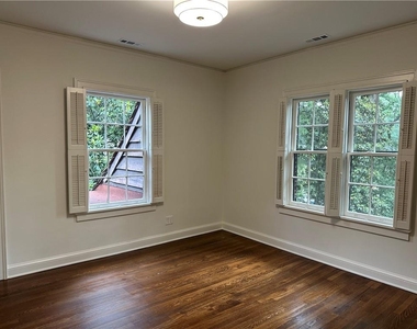 935 Stovall Boulevard Ne - Photo Thumbnail 27