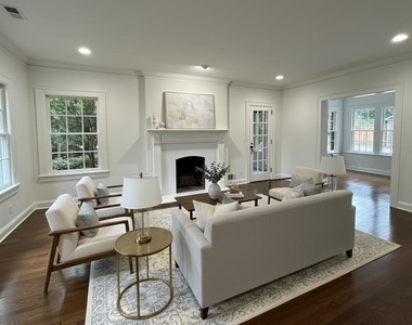 935 Stovall Boulevard Ne - Photo Thumbnail 4