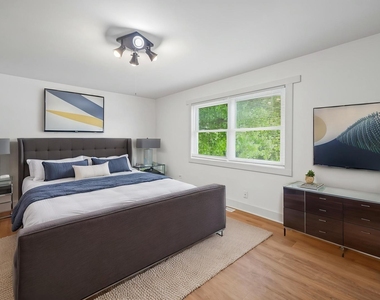 867 Harris Drive - Photo Thumbnail 18