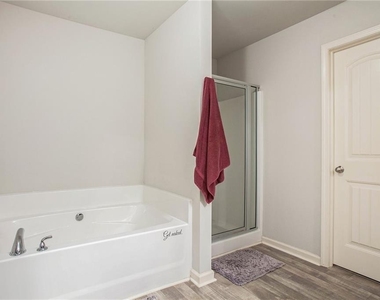 290 Turtle Creek Drive - Photo Thumbnail 19