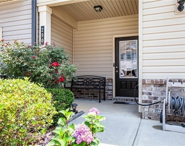 290 Turtle Creek Drive - Photo Thumbnail 2