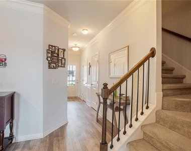 290 Turtle Creek Drive - Photo Thumbnail 4