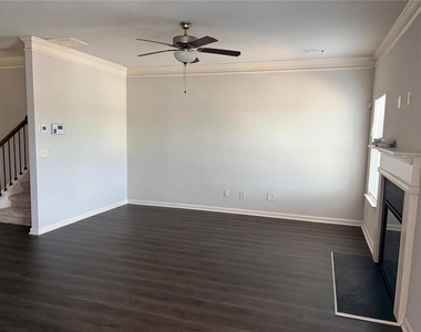 290 Turtle Creek Drive - Photo Thumbnail 9