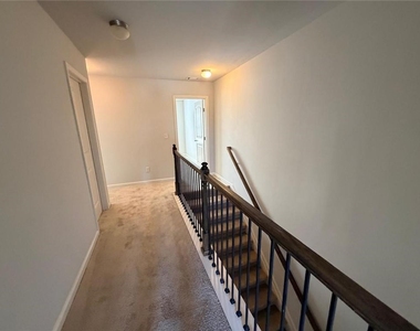 290 Turtle Creek Drive - Photo Thumbnail 12