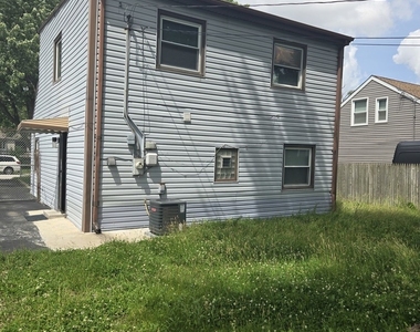 7139 W 74th Street - Photo Thumbnail 16