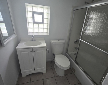 7139 W 74th Street - Photo Thumbnail 7
