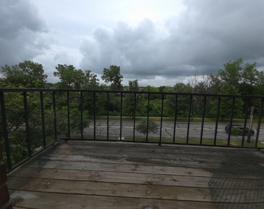 412 E Bailey Road - Photo Thumbnail 8