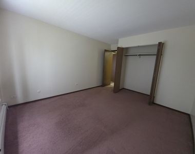 412 E Bailey Road - Photo Thumbnail 7