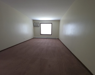 412 E Bailey Road - Photo Thumbnail 5
