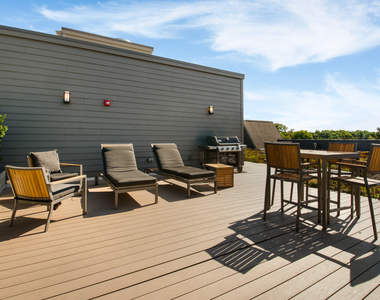 833 Laurel Avenue - Photo Thumbnail 9