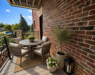 833 Laurel Avenue - Photo Thumbnail 4