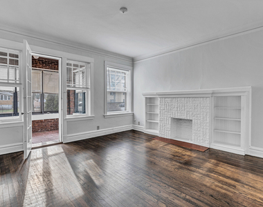 1942 W Farwell Avenue - Photo Thumbnail 2