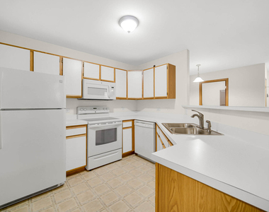 300 Cunat Boulevard - Photo Thumbnail 7