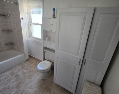 7139 W 74th Place - Photo Thumbnail 12