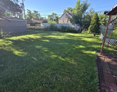 7139 W 74th Place - Photo Thumbnail 25