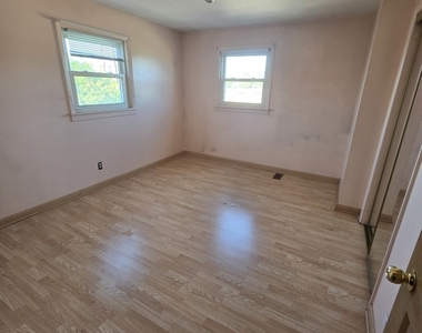 7139 W 74th Place - Photo Thumbnail 19