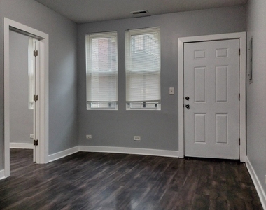4802 S Winchester Avenue - Photo Thumbnail 2