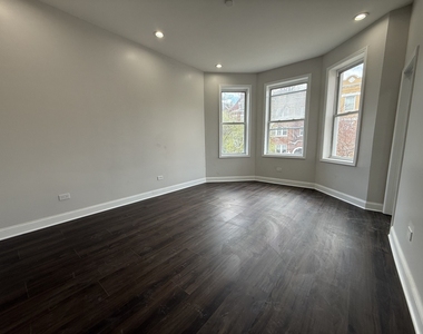 2533 S Drake Avenue - Photo Thumbnail 1