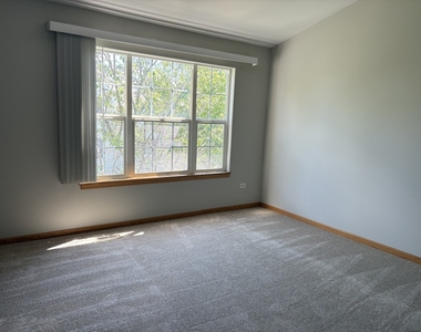 2704 Canyon Drive - Photo Thumbnail 6