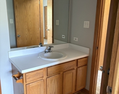 2704 Canyon Drive - Photo Thumbnail 5