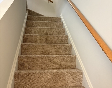 2704 Canyon Drive - Photo Thumbnail 10