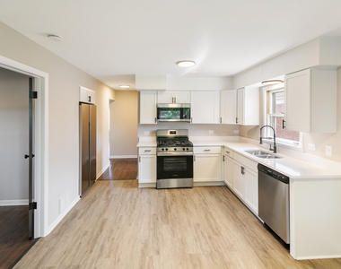 14214 Minerva Avenue - Photo Thumbnail 3