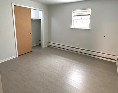 1617 N 35th Avenue - Photo Thumbnail 8