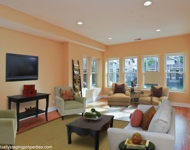 2540 W Winnemac Avenue - Photo Thumbnail 2