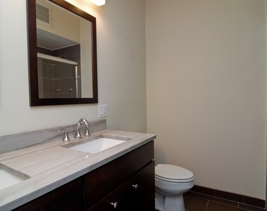 2540 W Winnemac Avenue - Photo Thumbnail 5