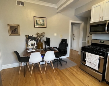 2910 N Albany Avenue - Photo Thumbnail 6