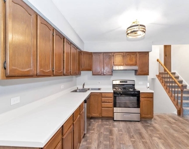 708 Michigan Ave Avenue - Photo Thumbnail 3