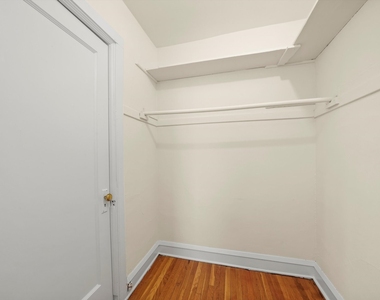 3308 W Schubert Avenue - Photo Thumbnail 3
