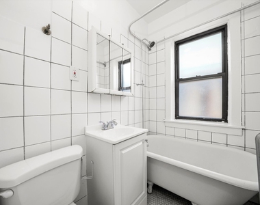 3308 W Schubert Avenue - Photo Thumbnail 4